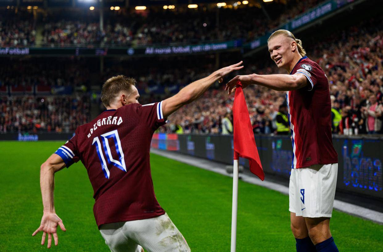 江南体育APP-包含意甲球队大获胜利，夺取小组头名的词条